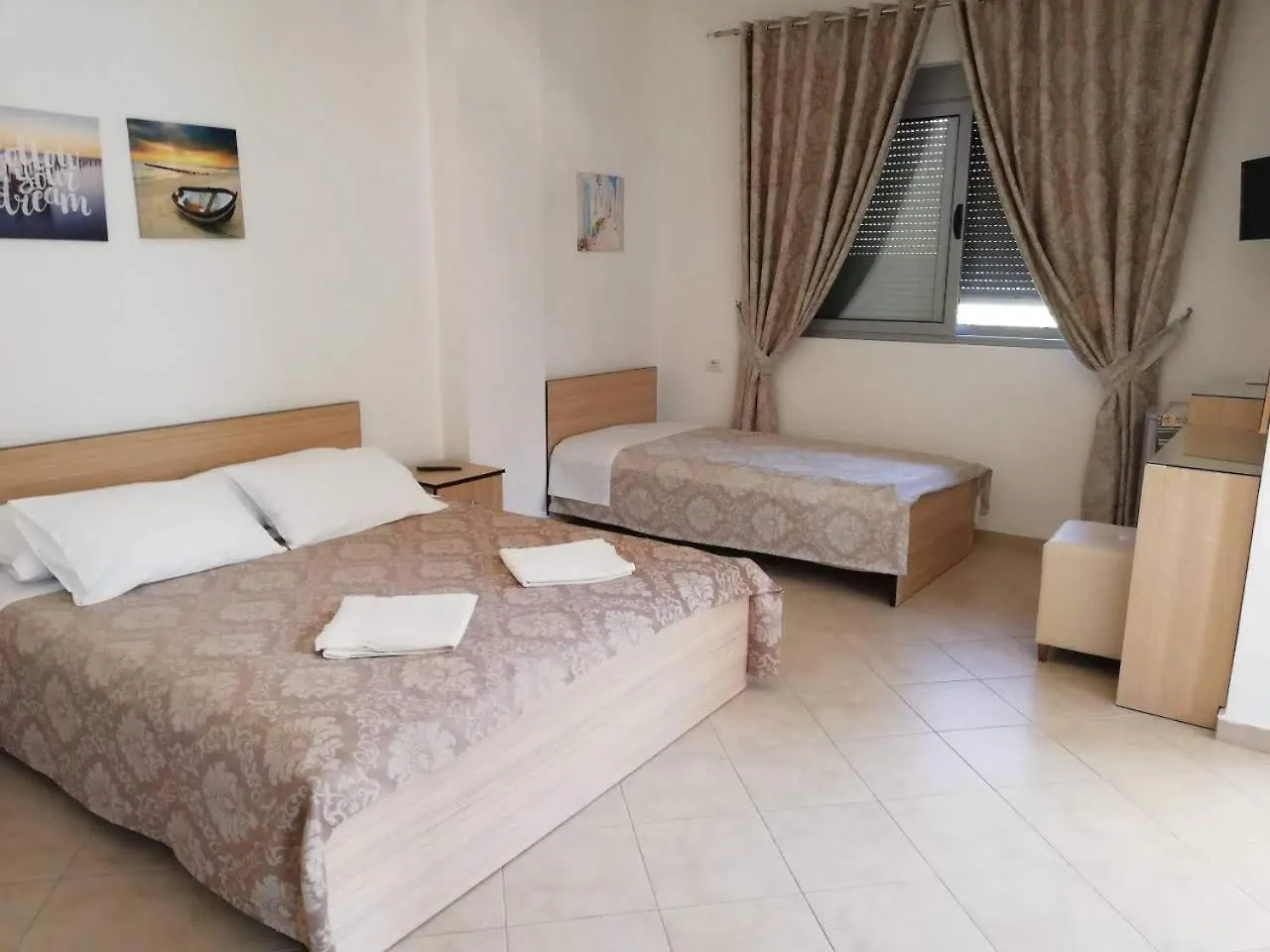 Ilion Hotel Dhërmi Albania